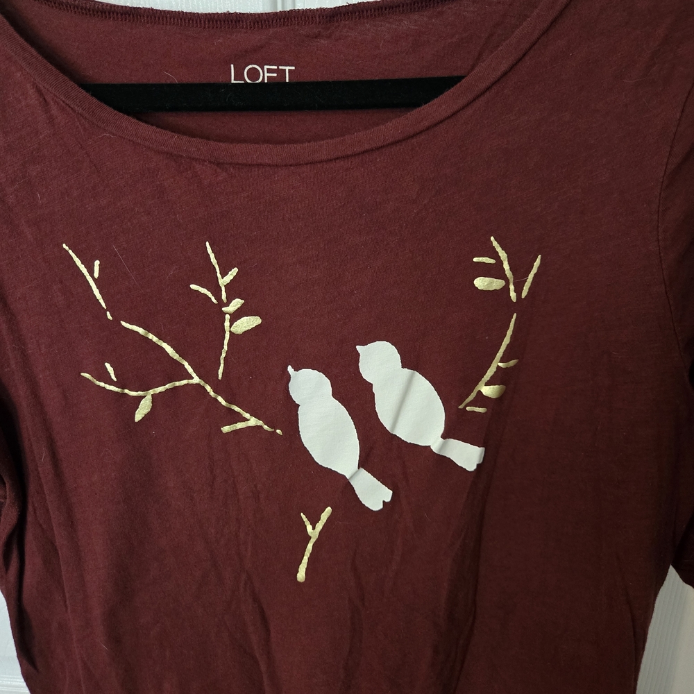LOFT Maroon Tee with Gold & White Bird Design - Picture 2 of 3